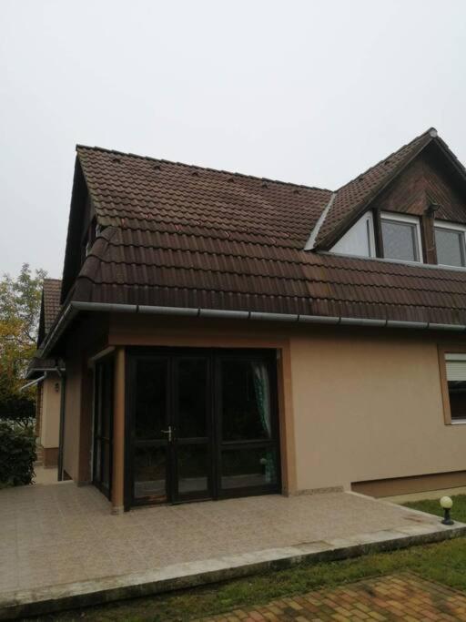 Siofoki Nyaralohaz Villa Bagian luar foto